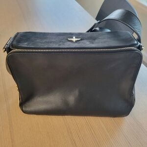 Pour La Victoire Black Leather Crossbody Bag